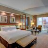 Отель Penthouse Suite with Strip View at The Signature At MGM Grand, фото 4