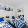 Отель Oxford Steps - Executive 2BR Bulimba Apartment Across from the Park on Oxford St, фото 3