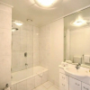 Отель Melbourne Stays - City Point Suite, фото 8