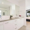 Отель Tenterfield Beachfront Luxury 4 Bedroom Holiday Home, фото 25