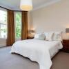 Отель Veeve  Fabulous 4 Bed House On Russell Road Kensington, фото 2