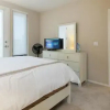 Отель Global Luxury Suites at China Basin, фото 1
