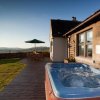 Отель Maple Cottage with Hot Tub near Cupar, Fife в Купаре