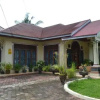 Отель Guspriadi Homestay Madani, фото 1