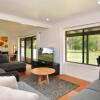 Отель Just Listed Blaxlands Homestead - the very best location in the Valley, walk to everything, фото 2