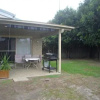 Отель Ground floor, family unit on the canal with free WIFI!, фото 8
