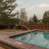 Отель Black Diamond Prospector Square - Studio Condo, фото 9