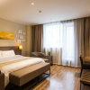 Отель Home Inn Plus Shanghai Pudong Airport Chuangsha Metro Station, фото 24