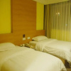 Отель Super 8 Hotel Shiyan Fangling Street Xihe Bridge, фото 3