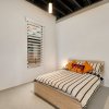 Отель London Woolstores Warehouse Apartment, фото 2