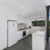 Отель Oxford Steps - Executive 2BR Bulimba Apartment Across from the Park on Oxford St, фото 7