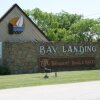 Отель Bay Landing Camping Resort Cabin 20 в Лейк-Бриджпорт