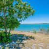 Отель Blue Water Bungalow At Canyon Lake - 3 Br home by RedAwning, фото 9