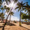 Отель Waikiki Banyan, фото 4