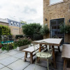 Отель Veeve 6 Bedroom Home With Pool Chepstow Villas Notting Hill, фото 8