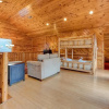 Отель Apple Bear Lodge - Four Bedroom Cabin, фото 24