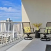 Отель Crystal Tower 1107 - 2 Br condo, фото 4