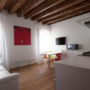 Отель The Lions House APT1, фото 1