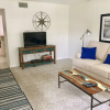 Отель Beach Nest-2 bdrm Home with 1 car Garage, фото 2