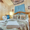 Отель Quaint Cabin w/ Pool + Lake Access, 7 Mi to Helen!, фото 16