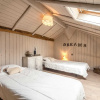 Отель Beautiful Holiday Home with Hot Tub, Sauna & Monumental Fireplace, фото 17