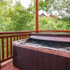 Отель SmokyStays Indoor Heated Pool Cabin, фото 3