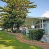 Отель Surf Beach Holiday Park, фото 1