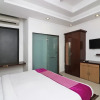 Отель Crown Palace By OYO Rooms, фото 6