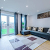 Отель Immaculate 3-bed House in Salford, фото 18