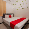 Отель RedDoorz near GOR Manunggal Jati Majapahit, фото 9