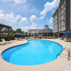 Отель La Quinta Inn & Suites by Wyndham Greensboro NC, фото 12