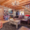 Отель Blessed Beyond Measure, 2 Bedrooms, Hot Tub, WiFi, Pool Table, Sleeps 7, фото 12