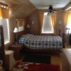 Отель 4 Bedroom Cottage On Manitoulin Island - Next to Sandy Beach, фото 2