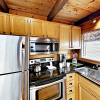 Отель Chalet W/ Epic Mountain Views & Hot Tub 3 Bedroom Cabin, фото 4