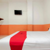 Отель RedDoorz near Jalan Jendral Sudirman Manado, фото 3