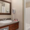 Отель Days Inn by Wyndham Airport/Maine Mall, фото 20