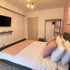 Отель Wanderlust Home Pink, Rasnov Apt for 4, Wifi and Free Parking, фото 1