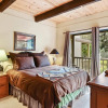 Отель Cozy Tahoe Getaway, фото 3