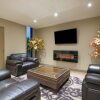 Отель Red Maple inn and suites, фото 2