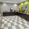 Отель Hampton Inn by Hilton Calgary Airport North, фото 23