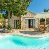 Отель Villa Gallini Large Private Pool Walk to Beach Sea Views A C Wifi - 979, фото 9