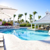 Отель Comfort Suites Paradise Island, фото 11