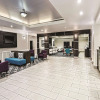 Отель La Quinta Inn & Suites by Wyndham Houston Rosenberg, фото 12