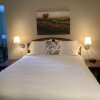Отель Country Squire Inn and Suites, фото 39