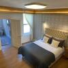 Отель IDEAL ABODE ABBOTS 4 En-suite, фото 2