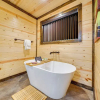 Отель Broken Bow Cabin w/ Private Hot Tub: 14 Mi to Lake, фото 5