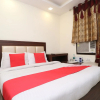 Отель OYO 28646 Hotel Golden Heart, фото 12