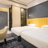 Отель East Asia Hotel, фото 9