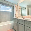 Отель Sophisticated Living At Storey Lake 4 Bedroom Townhouse, фото 8