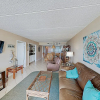 Отель New Listing! Energetic Gulf-view W/ Balcony 2 Bedroom Condo, фото 3